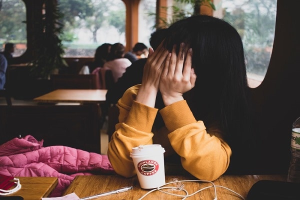 11 Signs You Have Social Phobia